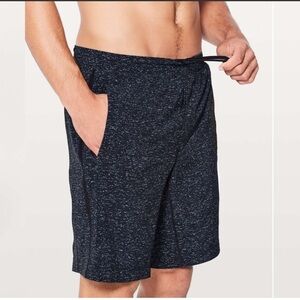 Lululemon Pace Breaker Short 9" Mix Match Asphalt Grey Black Medium